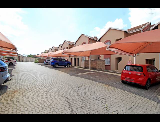 2 BEDROOM APARTMENT FOR SALE IN BUCCLEUCH